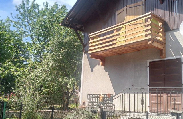 Homerez - Estudio Taninges, jardín
