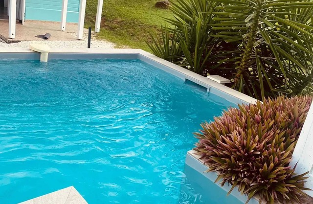 Homerez - Villa en Sainte-Anne, piscina privada