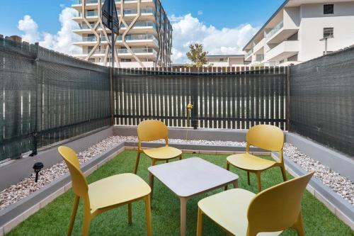 Honey Home With Parking