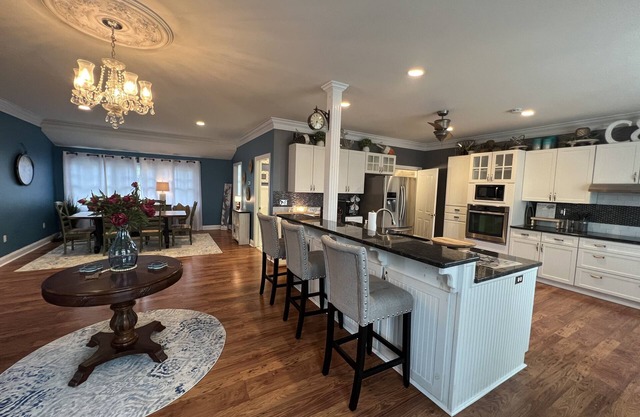 Hook Wine & Sinker~sleeps 14 to 16 🚤 includes slip at Inn 🚤water views!!!