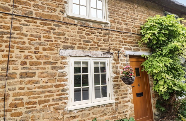 Hooky Cottage, GANCHO NORTON