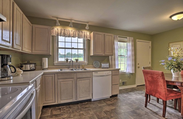 Horse Country House, 6 Mi to KY Horse Park!