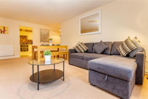 Host & Stay - Hillbrook House Apartment