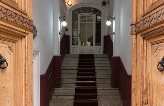 Hostal Lesseps