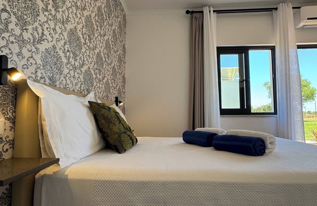 HostWise - Tranquil Algarve Suite w/ Pool