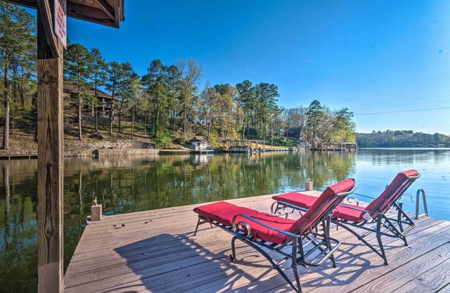 Hot Springs Lakefront Home with boat dock and kayaks