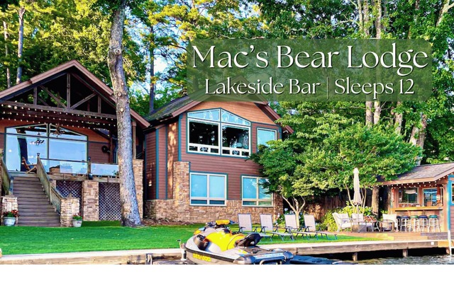 Lakefront Hot Springs, 3 King Beds, 3.5 Baths, Bunk room, Fire Pit, Lakeside Bar