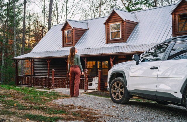 Forest Views | Hot Tub, Game Loft, & Dog Friendly