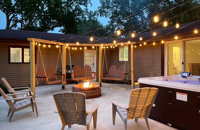 HOT TUB Game Room Heavenly Patio Sleeps 16