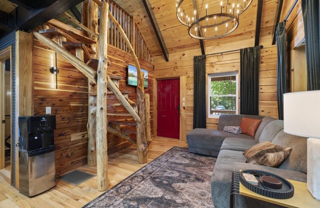 Hillside Haven Cabin
