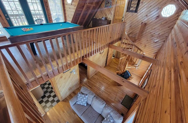 Hot Tub, WiFi & Pool Table - Perfect Cabin Retreat - Mountain Rose - Getaway to Red River Gorge, KY!