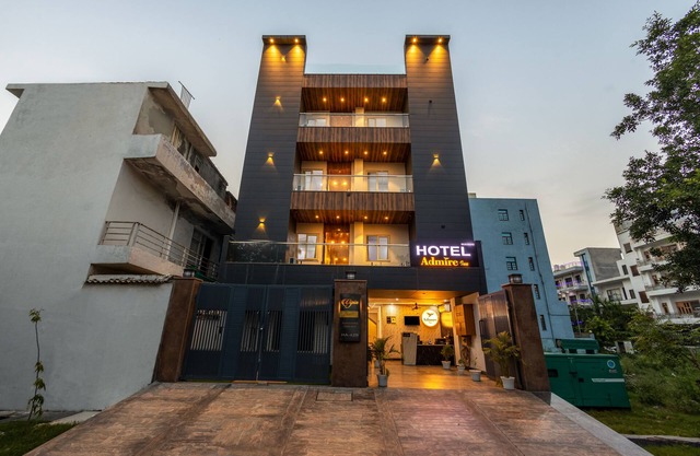 Hotel Admire Inn Sector 104