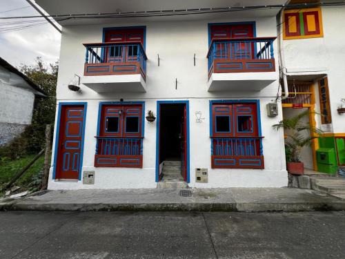 Hotel, Casa Calle Real