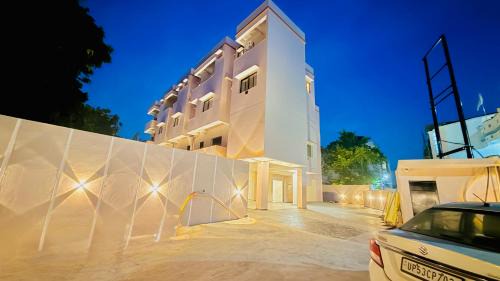 Hotel City Inn 2min Walk To Gorakhnath Tample