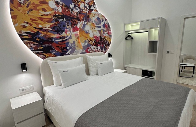 Hotel Eleven