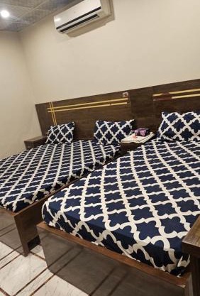 Hotel Galaxy Guest House Karachi