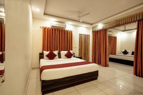 Hotel gopal