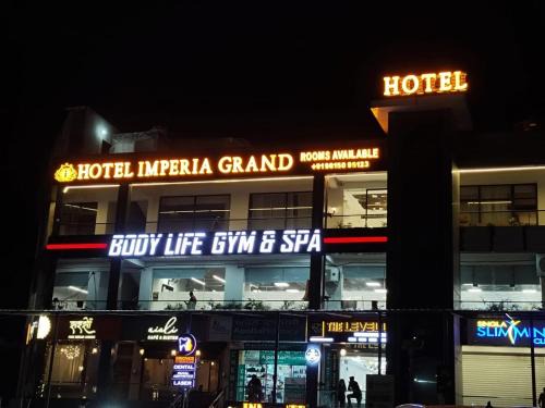 Hotel Imperia Grand
