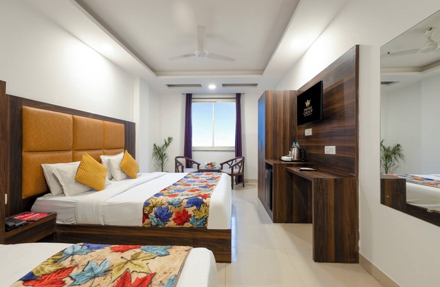 Hotel Grand King Plaza