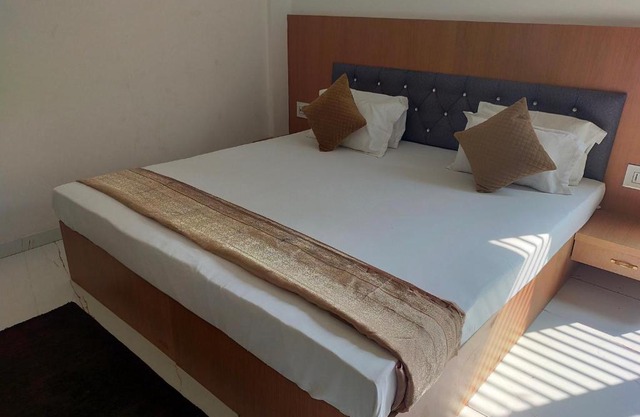 Hotel Mahadev Paradise