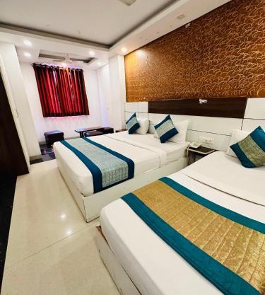 Hotel Mayank Plaza-Near IGI Airport Terminal-3