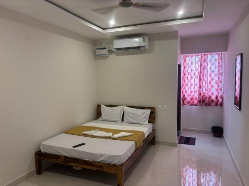 Hotel O Eswar Grand Palace Perungudi