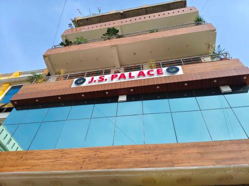 Hotel O JS Palace