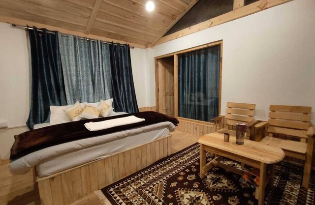 Hotel Shreya cozy hut