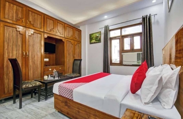 Hotel The Grand