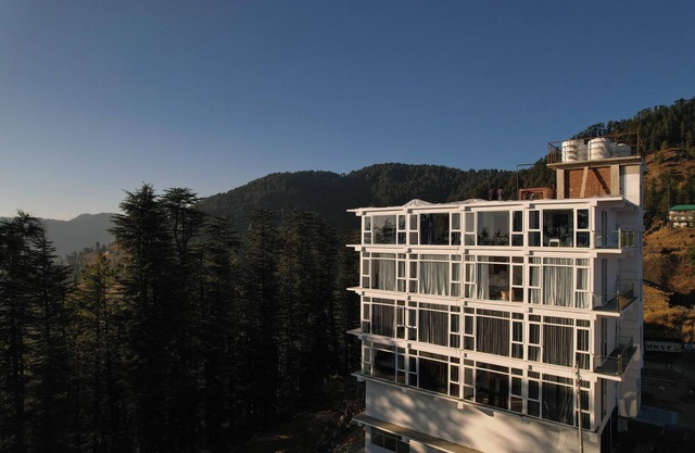 Hotel white castle