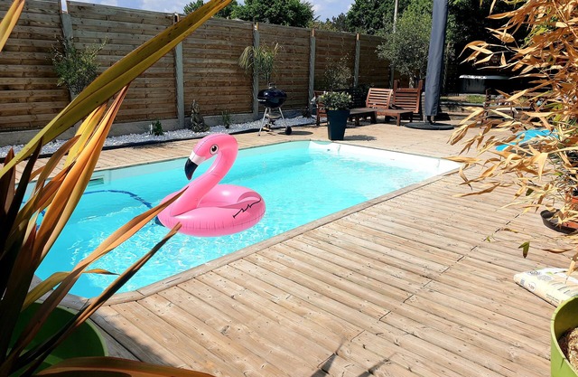 CASA DE 110 M2 / 8 personas con piscina climatizada a 12 km de Burdeos