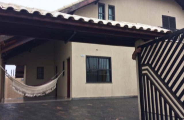 Casa a 150 metros de la playa, con seguridad las 24 hrs, piscina y toda la infraestructura.