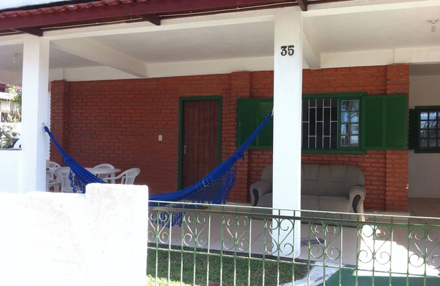 Casa a 50 metros de la playa, completa