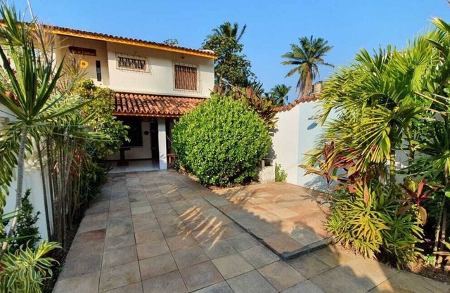House B 3/4