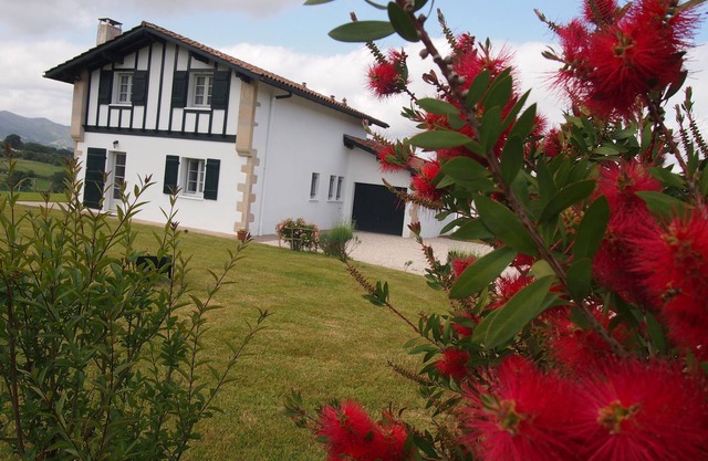 Casa independiente en alquiler entre mar y montaña en 1500m2 cerrados