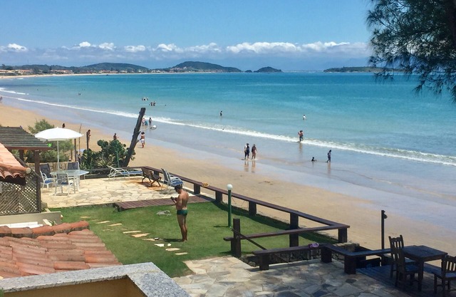 Maravillosa casa de 2 dormitorios con terraza y piscina en la playa.