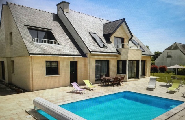 Casa 12 personas junto al mar con piscina climatizada