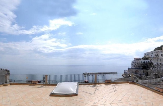 Casa para familias con terraza y vistas al mar, a sólo 1 km del centro de Amalfi