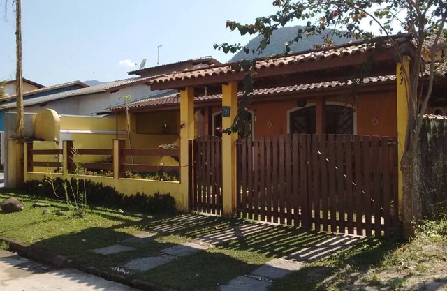Casa para temporada en condominio cerrado