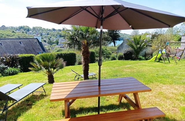 Casa en DOUARNENEZ / kerlaz - playa a pie y cerca del camino costero.