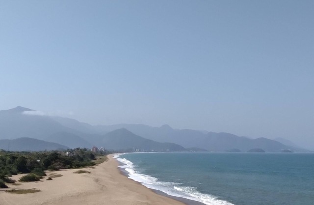 House in gated community for 7 people Praia Capricórnio, near Lagoa Azul