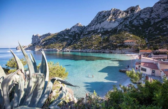 House in Marseille between beaches, center and creeks