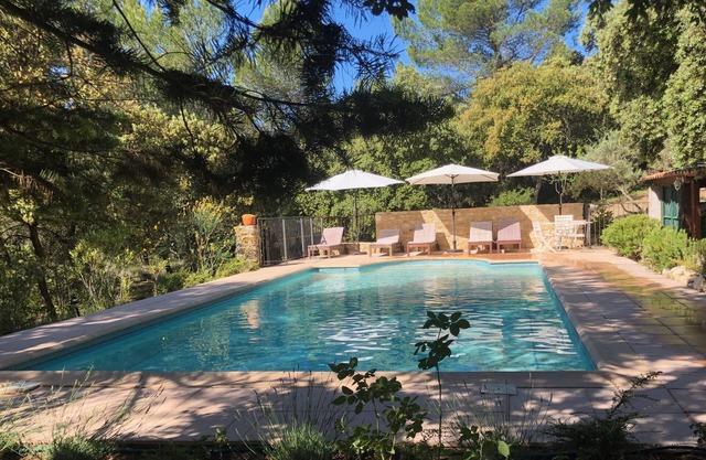 Casa en el Luberon, Provenza, fabulosa piscina, vistas y privacidad; cerca del golf