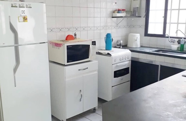 Casa Itanhaem S / P jardín junto a la playa Suarão