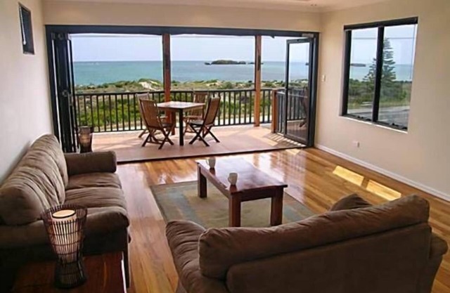 Beach House Shoalwater