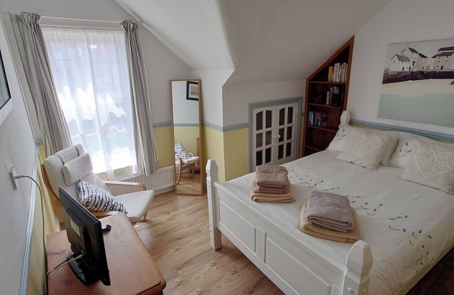 Family 4-Bed House in Bexhill-on-Sea
