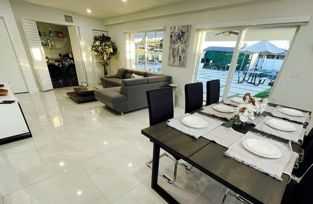 Luxurious house con piscina climatizada, cancha de baloncesto