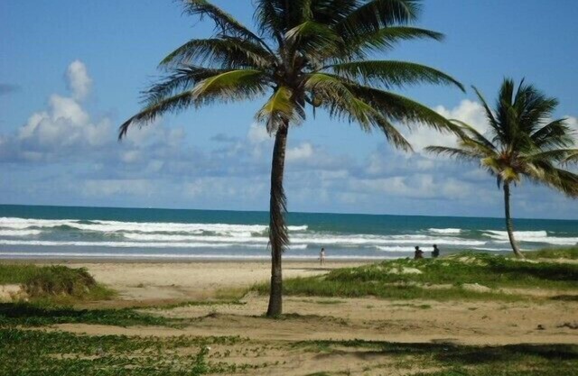 House w / Pool Cond. Front closed to the sea - 4 Fours (2 Suites)