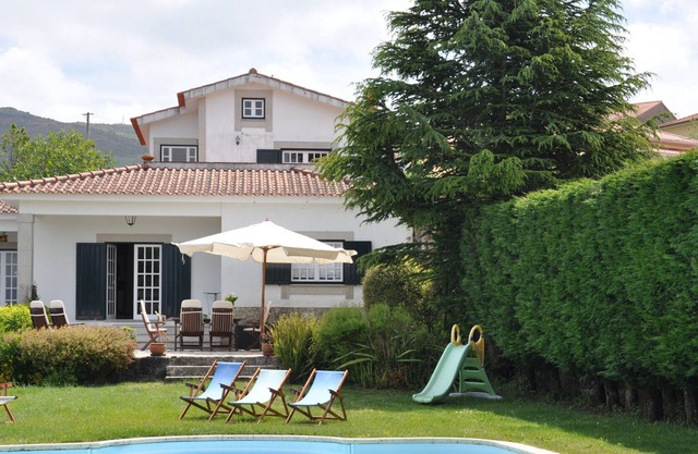 Casa con piscina y jardín en Vila Nova de Cerveira, by iZiBookings