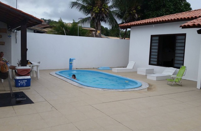 Casa con 03 habitaciones, piscina, a 200 metros de la playa Barra de São Miguel